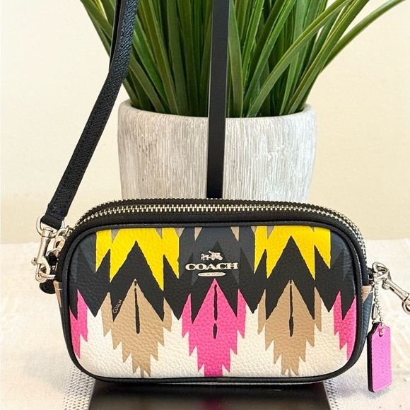Coach Handbags - Coach Hawk Feathers Double Zippered Crossbody